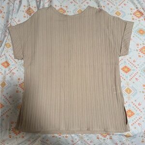 Lioness || NWOT Taupe Ribbed Short Sleeve Top